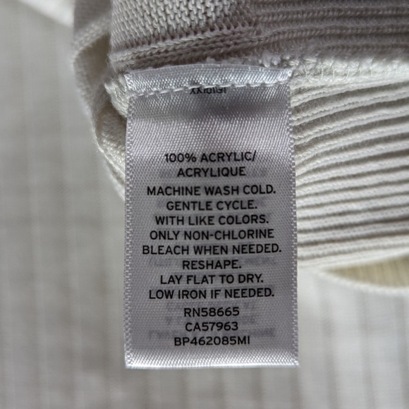 BP Reagan V Neck Sweater in Ivory NWOT‎ size XS - Picture 8 of 9
